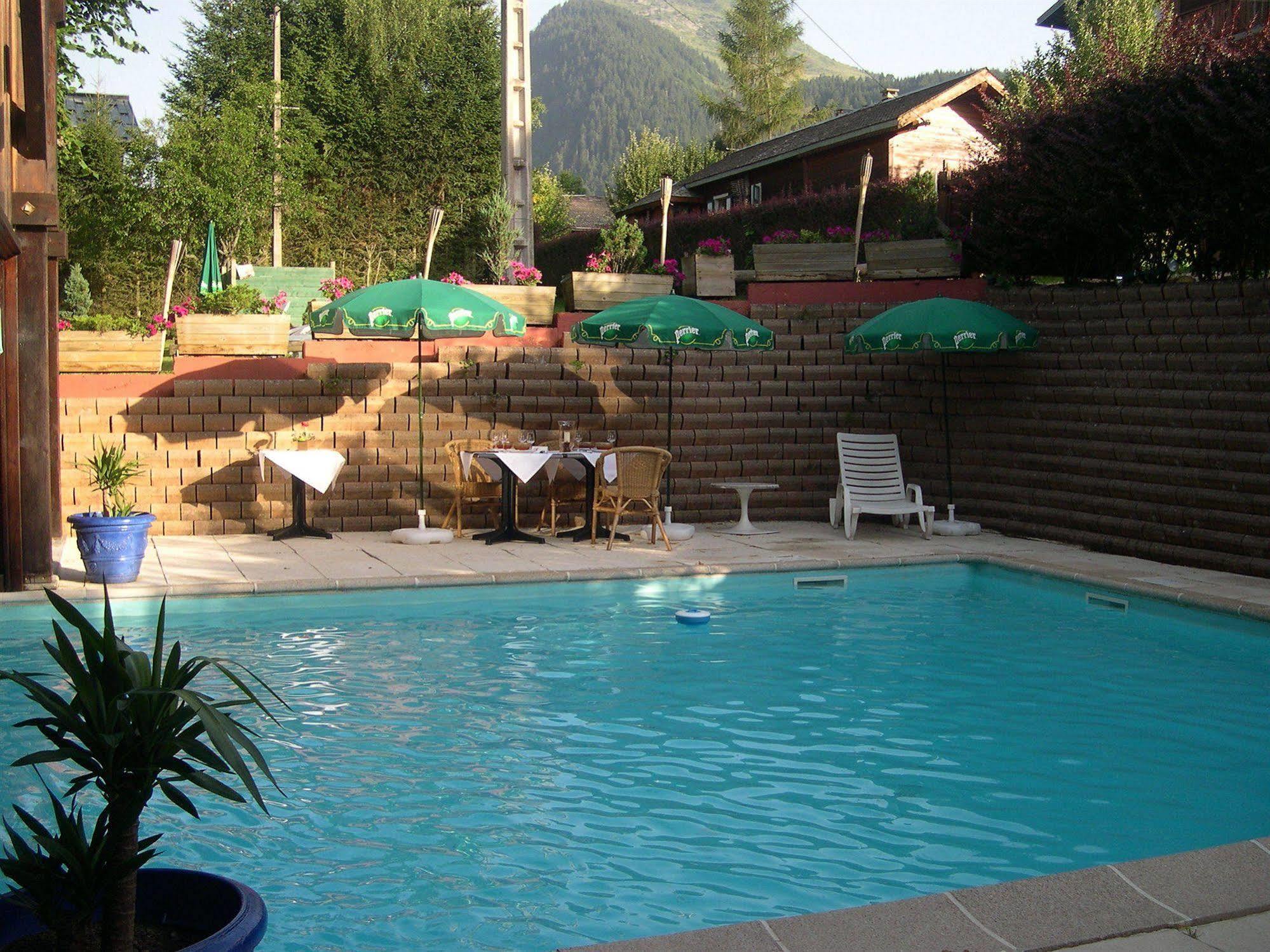 Hotel La Chaumiere Морзин Екстериор снимка